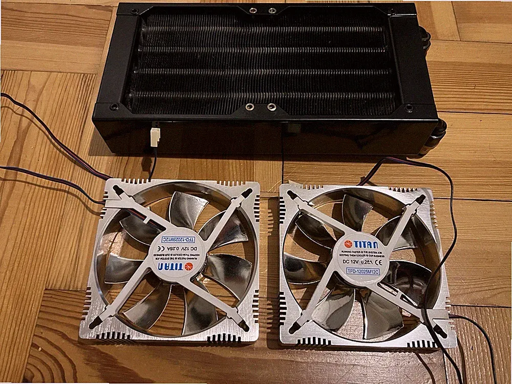 240-mm Wasserkühlungsradiator TITAN 120-mm Lüfter Retro PC Computer