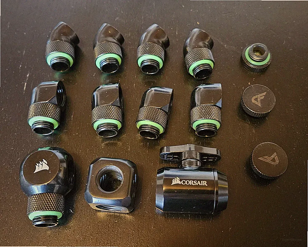 Corsair Adapter (45°, 90°) & EKWB 16/10 Fittings für PC-Wasserkühlungen