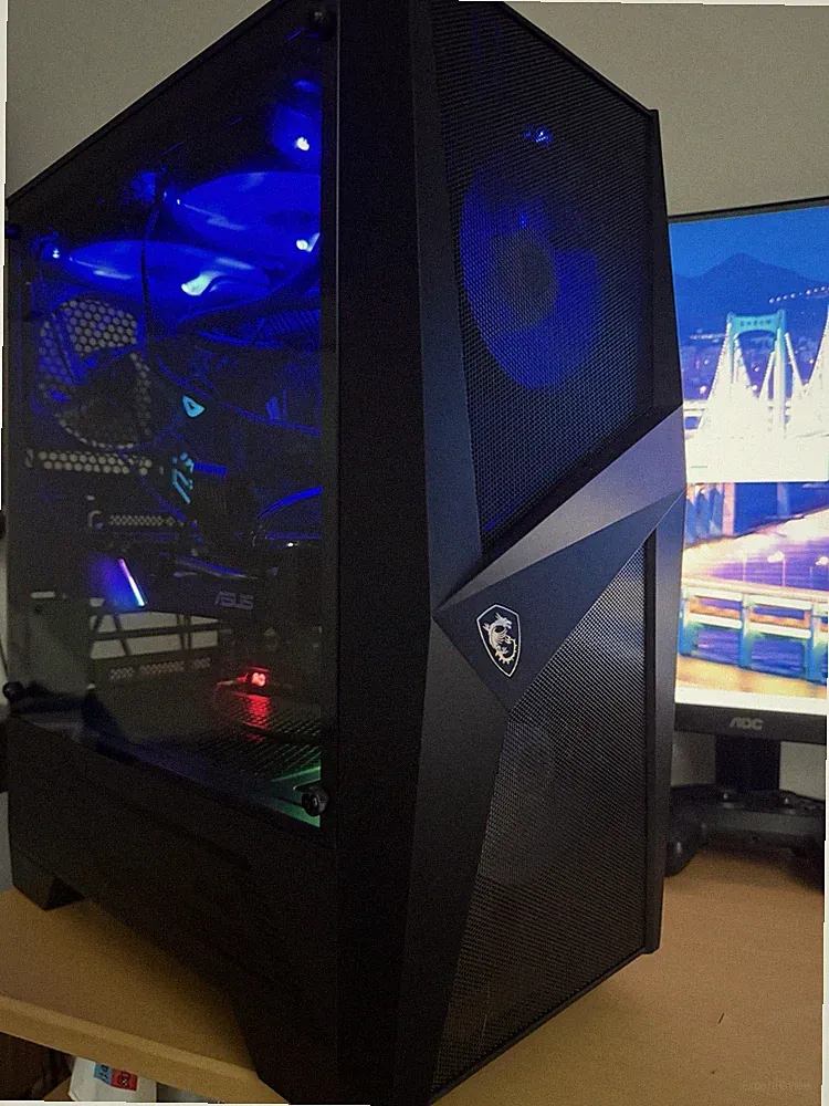 Gaming-PC mit ASUS ROG STRIX Mainboard und Corsair Wasserkühlung