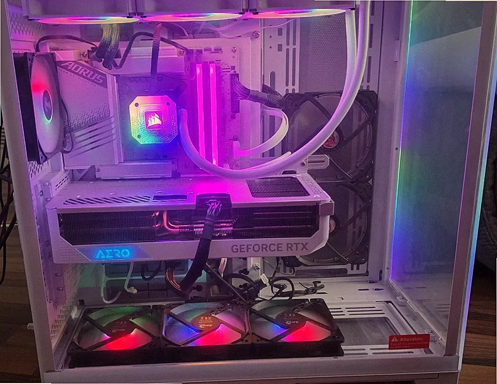 GAMING PC - RTX 4080 SUPER - i7 13700K - 32GB RAM