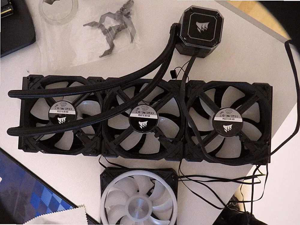 Wasserkühlung PC AM4 war auf einer Ryzen 9 5900X